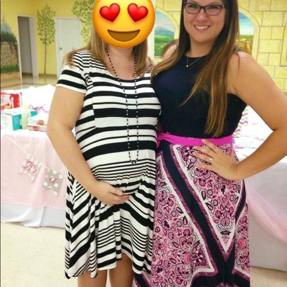 Navy + Floral Maxi Dress - Picture 11 of 12